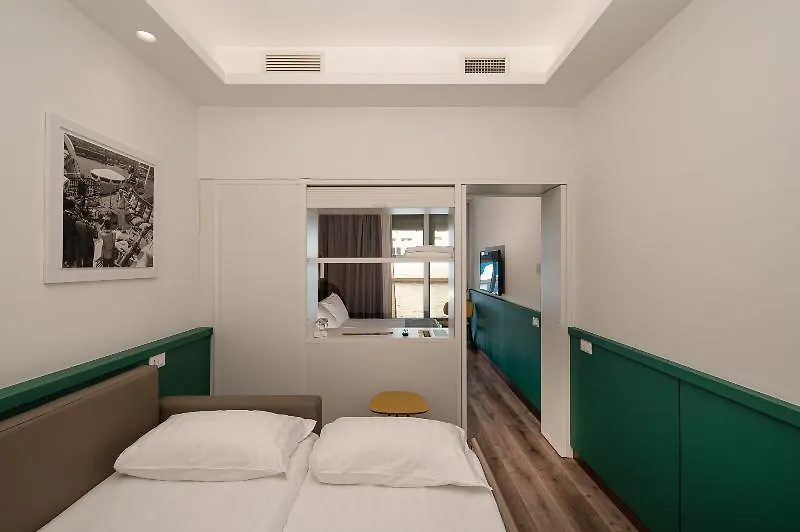 Smart Hotel - Naples Harbour