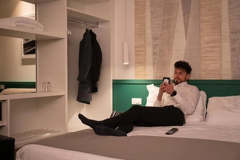 Smart Hotel - Naples Harbour