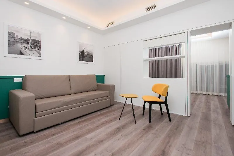 Smart Hotel - Naples Harbour