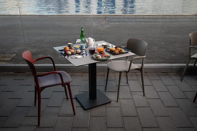 Smart Hotel - Naples Harbour 4*,