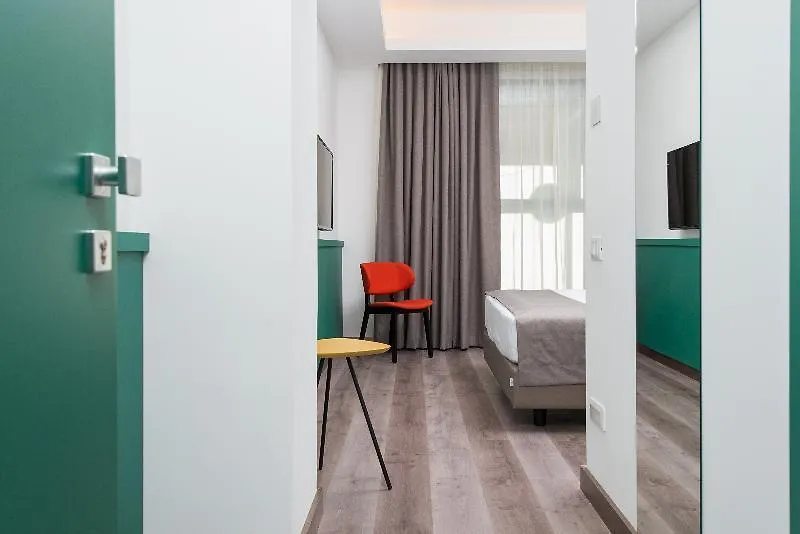 Smart Hotel - Naples Harbour